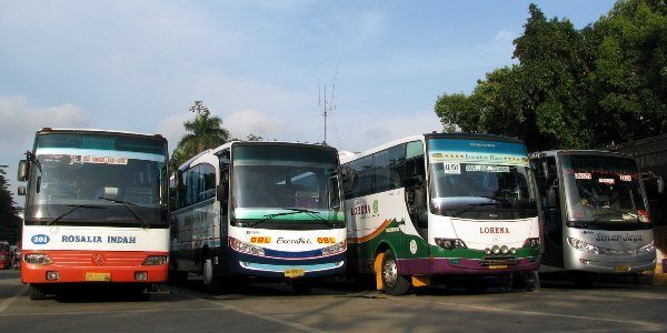 bus ke kampung inggris